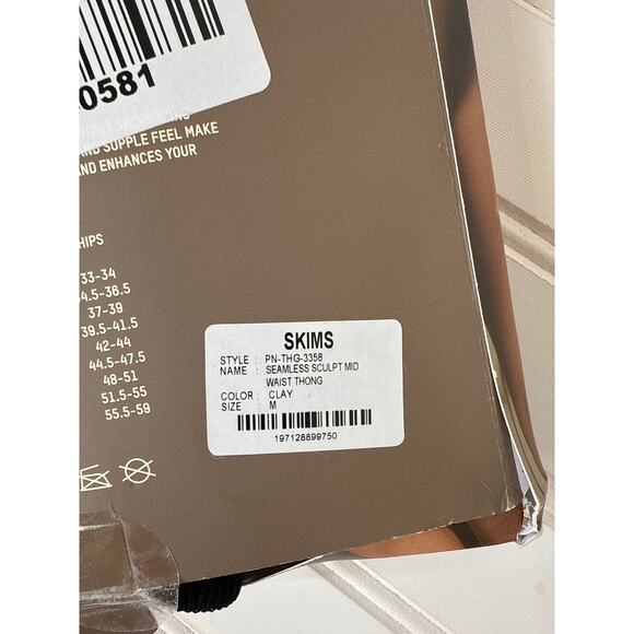 NEW Skims Seamless Sculpt Mid Waist Thong Mica Beige Shape Wear BUNDLE Size M - Picture 10 of 12